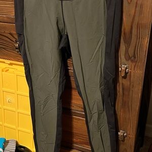 Stretchy, active Kuhl pants- Size large